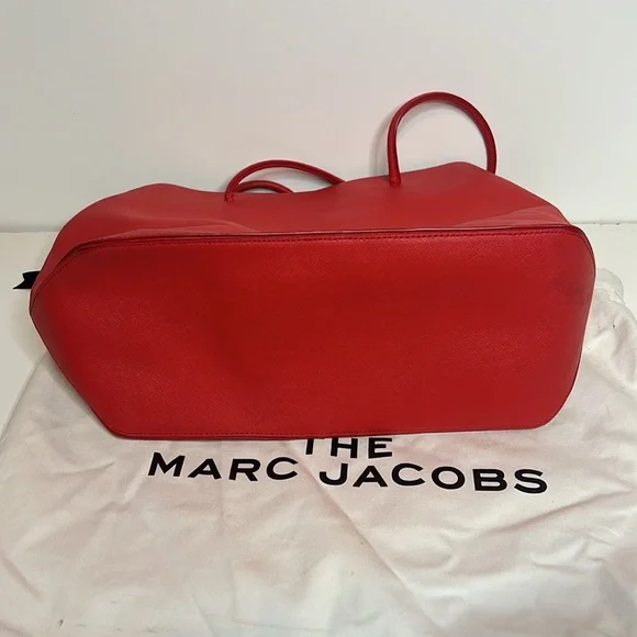 The Marc Jacobs East/West leather tote - Picture 6 of 8